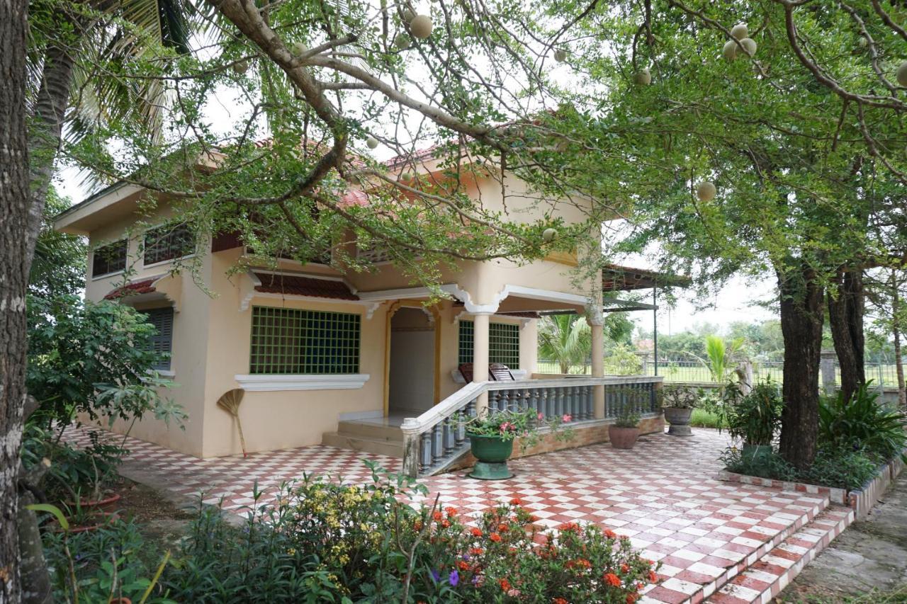 Meas Family Homestay Angk Ta Saom Exteriör bild