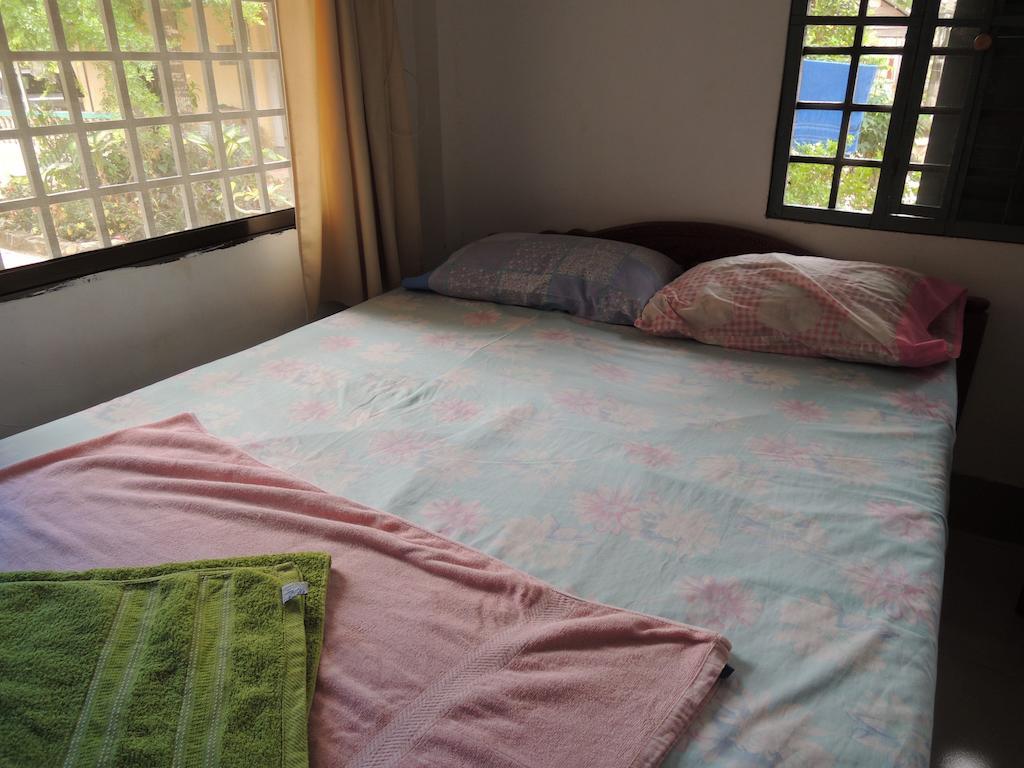 Meas Family Homestay Angk Ta Saom Rum bild