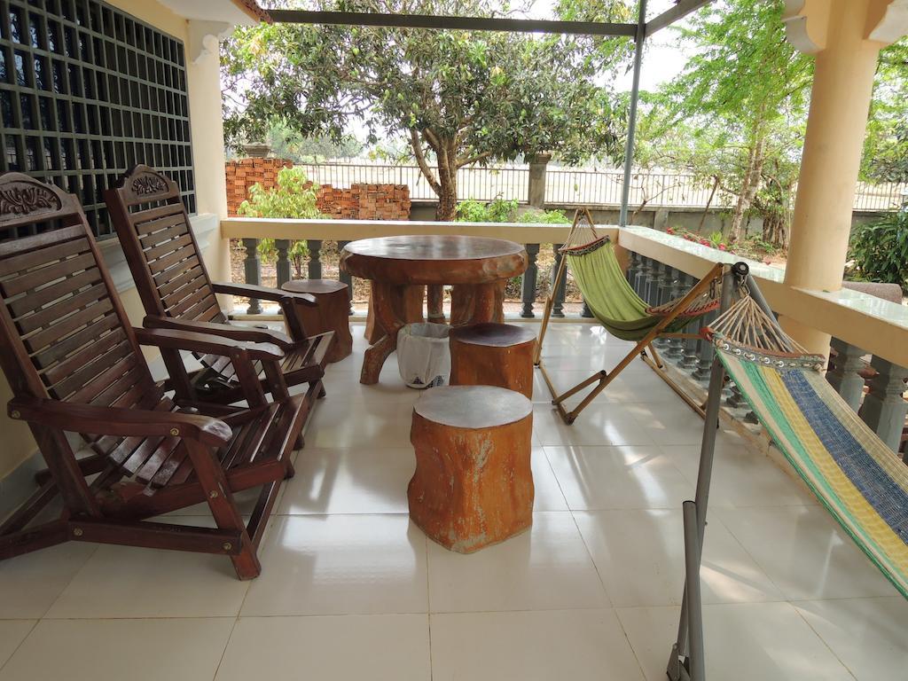 Meas Family Homestay Angk Ta Saom Exteriör bild